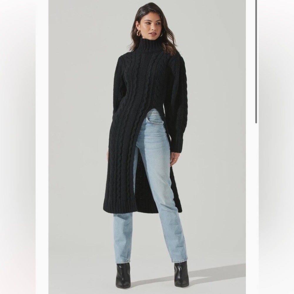 ASTR the Label Evangelina Cable Stitch Maxi Turtleneck Sweater - Black - Size XS